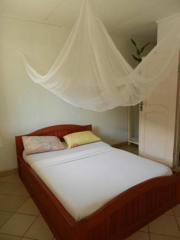 Hotel Tara Plage كريبي الغرفة الصورة